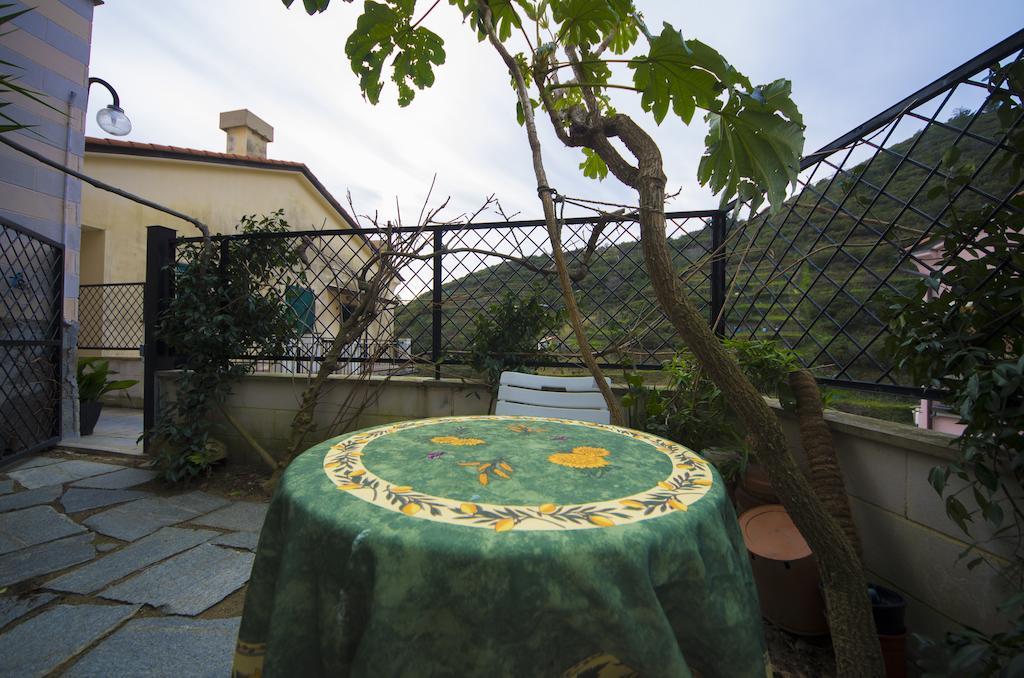 Hotel In Tracastello - Air Cond - Parking Not Included - Riomaggiore Zimmer foto